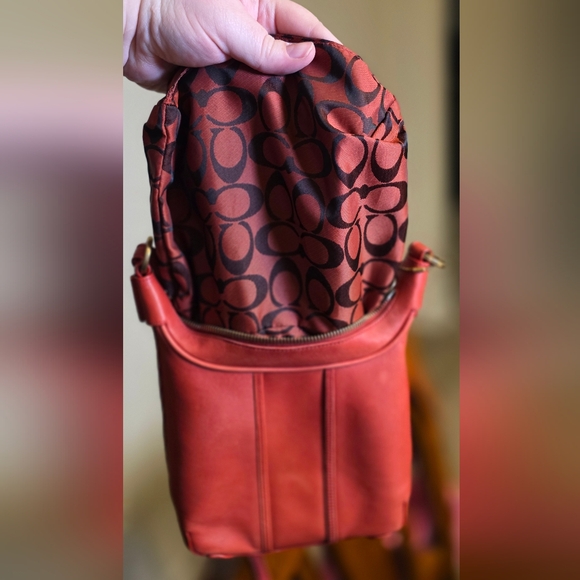 Coach Amanda Red Hobo - Picture 8 of 9